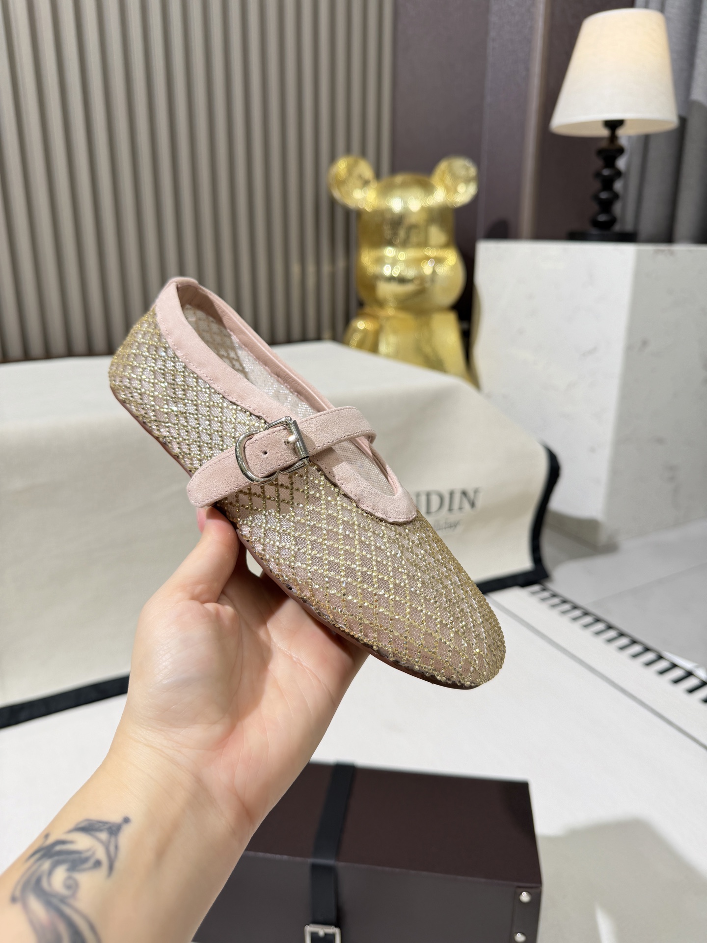 Women's high heels